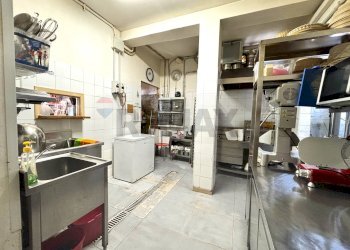 Bagno - Attività Commerciale Viale Di Tor Marancia, Roma - foto 8