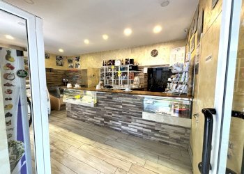 Cucina - Attività Commerciale Viale Di Tor Marancia, Roma - foto 18