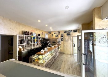 Cucina - Attività Commerciale Viale Di Tor Marancia, Roma - foto 19