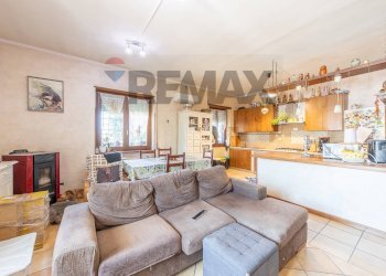 Sala da pranzo - Three-room apartment Via Fanzolo, Roma - photo 11