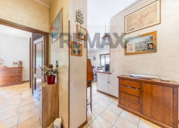 Hall / corridoio - Three-room apartment Via Fanzolo, Roma - photo 13