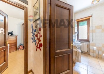 Hall / corridoio - Three-room apartment Via Fanzolo, Roma - photo 26