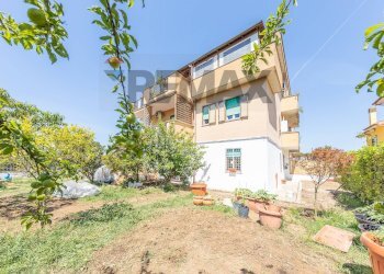 Edificio all\'aperto - Three-room apartment Via Fanzolo, Roma - photo 29