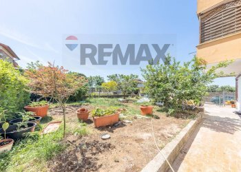 Giardino - Three-room apartment Via Fanzolo, Roma - photo 30