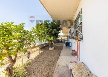 Balcone - Three-room apartment Via Fanzolo, Roma - photo 34