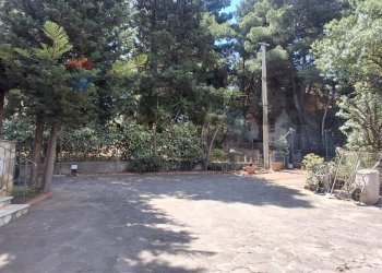 Giardino - Villa contrada traversa  KM 11300 SP16
 
snc, Ventimiglia di Sicilia - photo 6