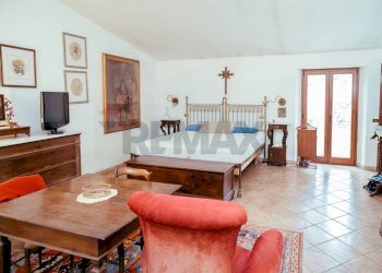 Camera / camera da letto - Villa Via Di Santa Maria Di Galeria
504, Roma - photo 20