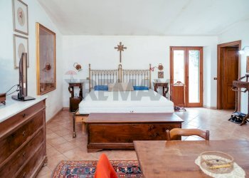 Camera / camera da letto - Villa Via Di Santa Maria Di Galeria
504, Roma - photo 23