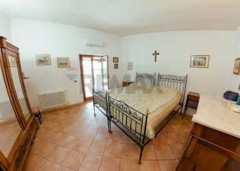 Camera / camera da letto - Villa Via Di Santa Maria Di Galeria
504, Roma - photo 39