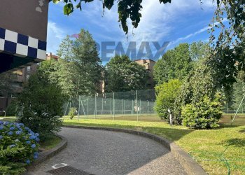 Giardino - Three-room apartment Viale Vittorio Veneto
 
9, Gallarate - photo 1