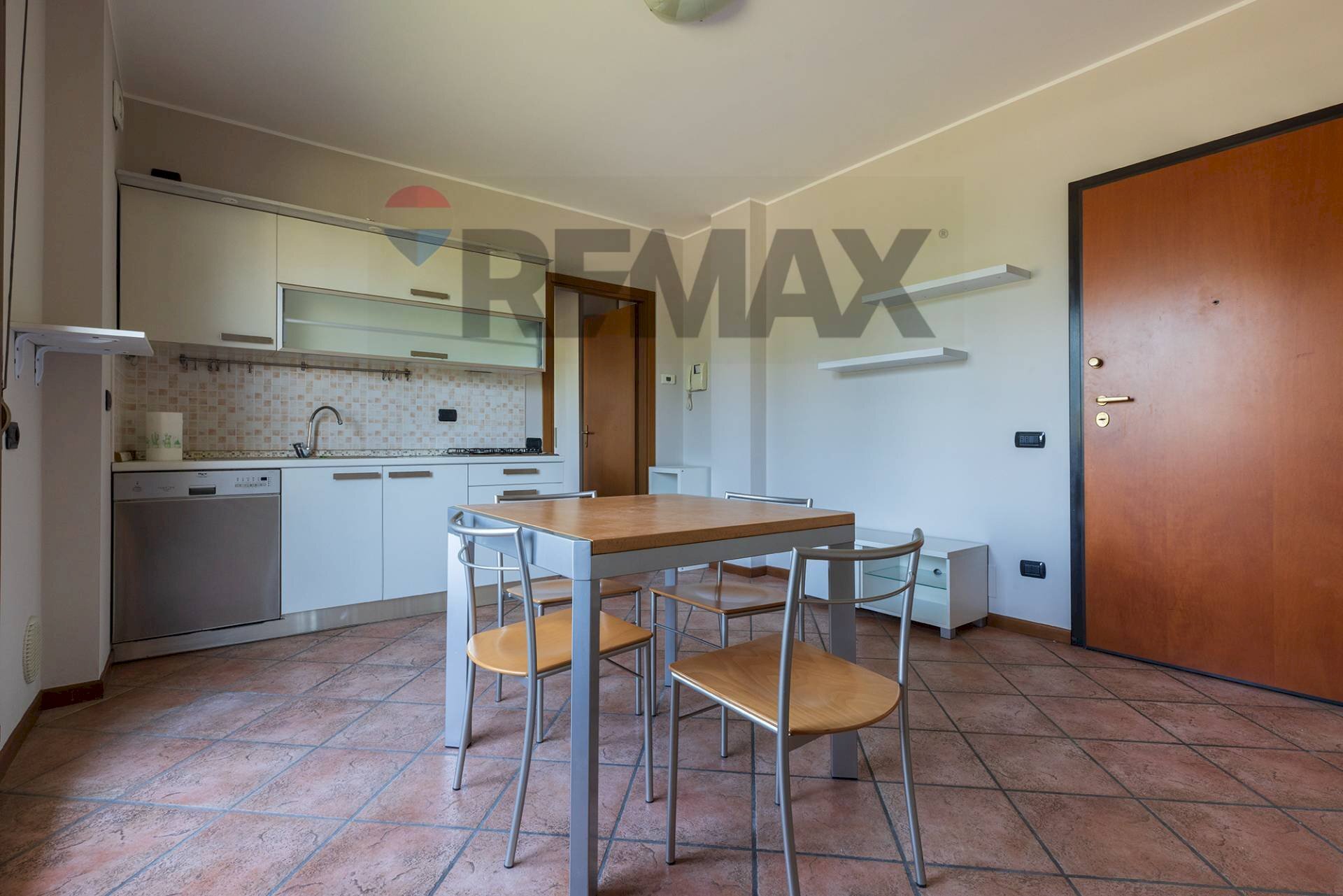 Sala da pranzo - Appartamento Via Piave
 
6, Legnano - foto 3