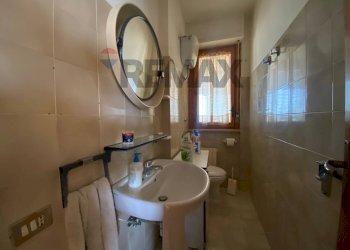 Bagno - Four-room apartment via Colle dell'Ara
 
92, Chieti - photo 11