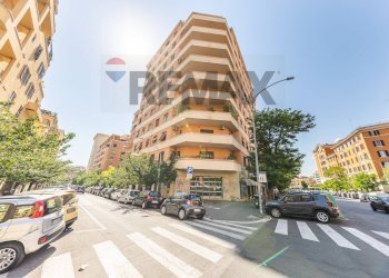 Edificio all\'aperto - Attività Commerciale Via San Remo
8, Roma - foto 1