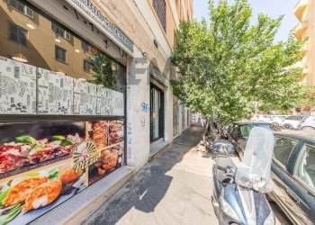 Edificio all\'aperto - Attività Commerciale Via San Remo
8, Roma - foto 3