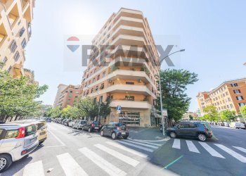 Edificio all\'aperto - Attività Commerciale Via San Remo
8, Roma - foto 25