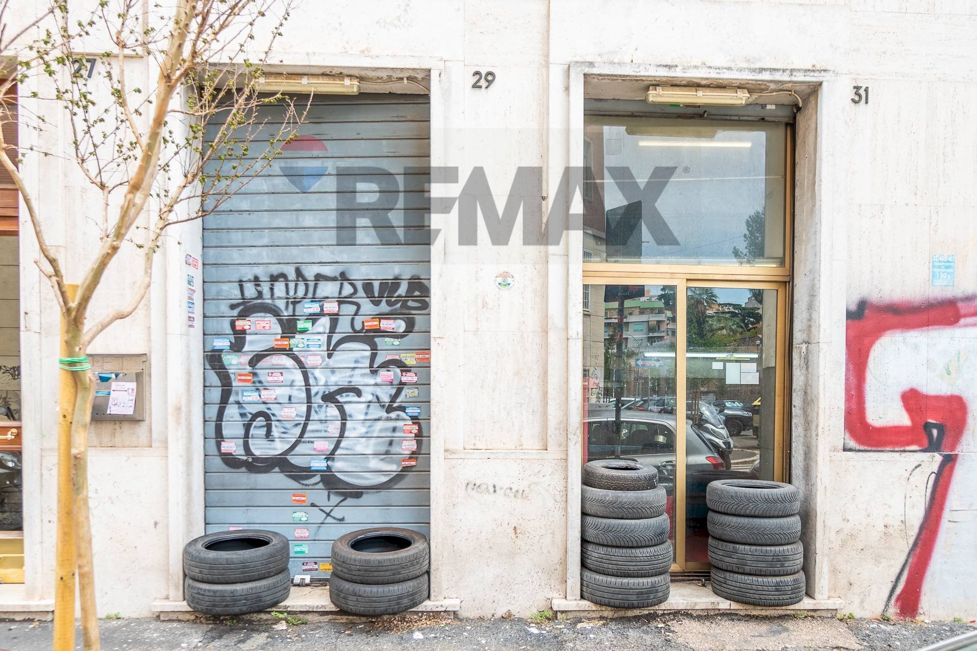 Edificio all\'aperto - Commercial Activity Via Matera
33, Roma - photo 3