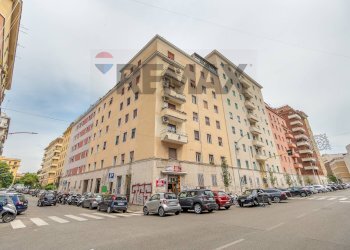 Edificio all\'aperto - Attività Commerciale Via Matera
 
33, Roma - foto 2