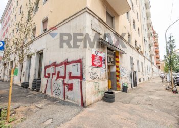 Edificio all\'aperto - Attività Commerciale Via Matera
 
33, Roma - foto 3