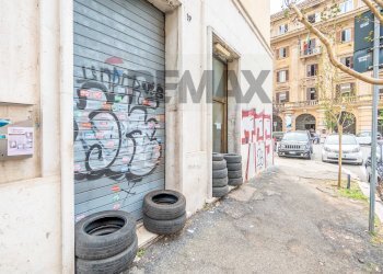 Edificio all\'aperto - Attività Commerciale Via Matera
 
33, Roma - foto 6