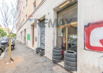 Edificio all\'aperto - Attività Commerciale Via Matera
 
33, Roma - foto 7