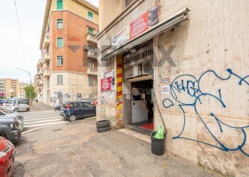 Edificio all\'aperto - Attività Commerciale Via Matera
 
33, Roma - foto 9