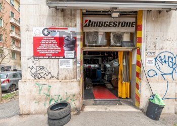 Edificio all\'aperto - Attività Commerciale Via Matera
 
33, Roma - foto 10