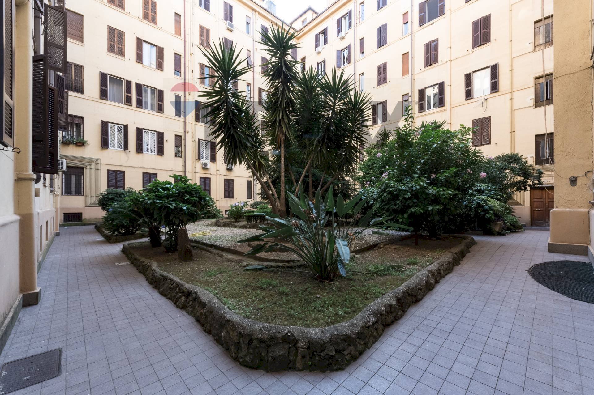 Edificio all\'aperto - Apartment Via taranto
178, Roma - photo 2