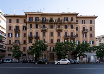 Edificio all\'aperto - Apartment Via taranto
 
178, Roma - photo 1