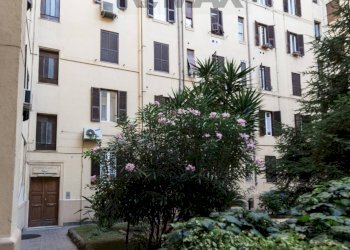 Edificio all\'aperto - Apartment Via taranto
 
178, Roma - photo 3