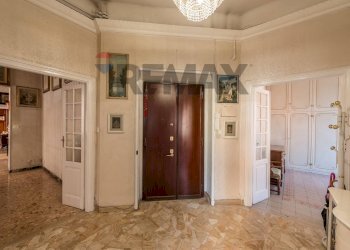 Hall / corridoio - Apartment Via taranto
 
178, Roma - photo 17