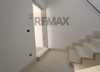 Scale - Independent house Via San Leonardo
 
91, Spongano - photo 6
