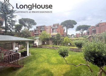 Foto 1 - Quadrilocale Via Gravina Di Puglia
 
36, Roma - foto 1