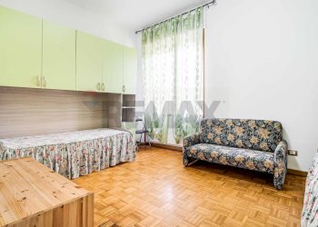 Camera / camera da letto - Two-room apartment Samarate - photo 11