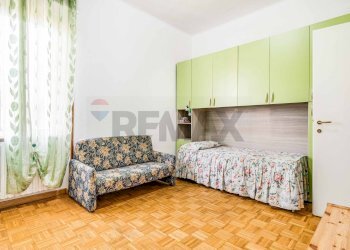 Camera / camera da letto - Two-room apartment Samarate - photo 16