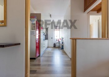 Hall / corridoio - Appartamento Via Per Crenna
 
19, Cardano al Campo - foto 8
