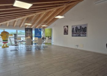 Foto 1 - Office LOCALITA' VARESCHE
 
36, Costermano sul Garda - photo 1