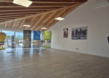 Foto 3 - Office LOCALITA' VARESCHE
 
36, Costermano sul Garda - photo 3