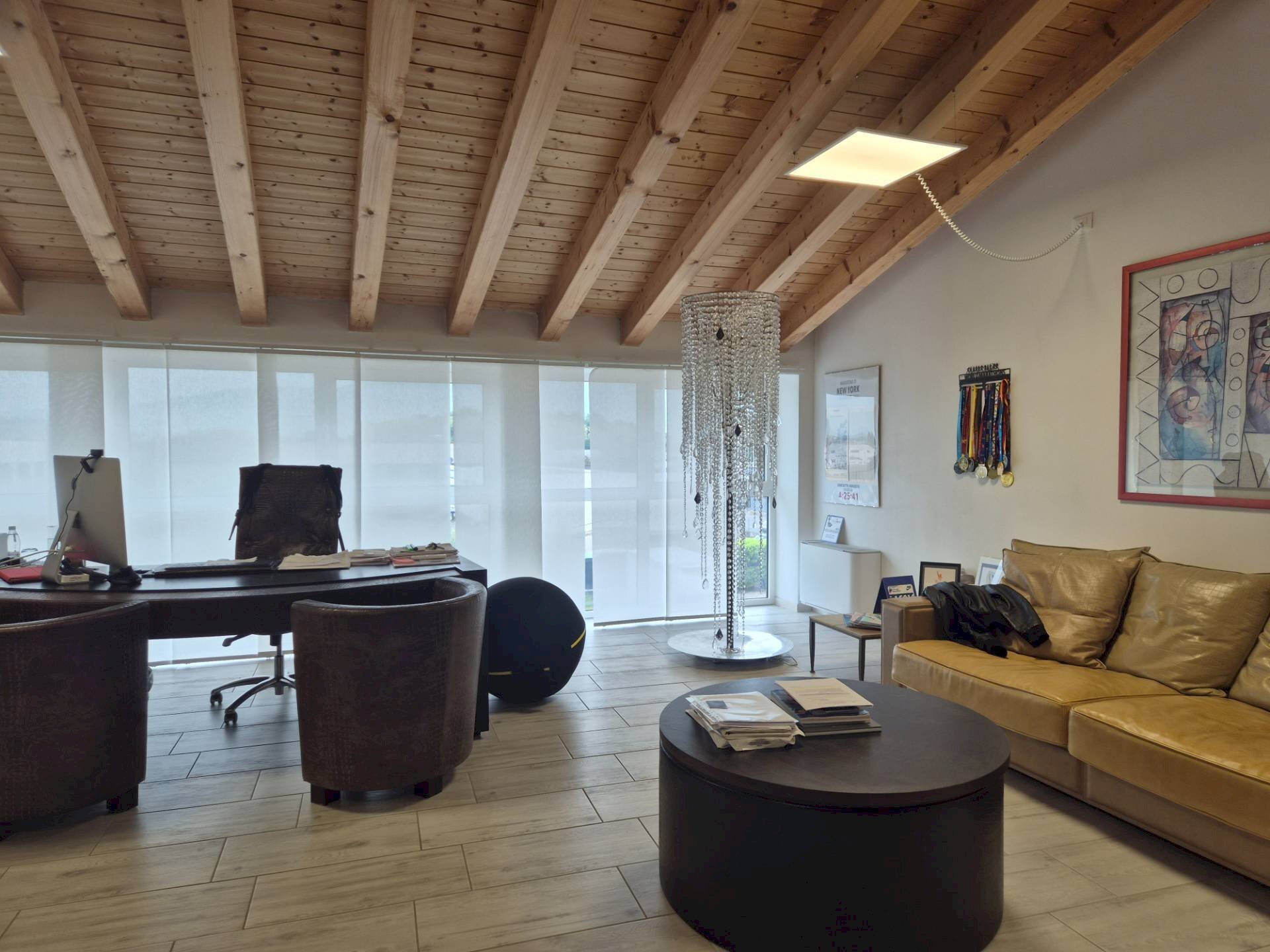 Foto 1 - Office via varesche
 
36, Costermano sul Garda - photo 1