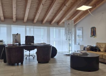 Foto 5 - Office via varesche
 
36, Costermano sul Garda - photo 5