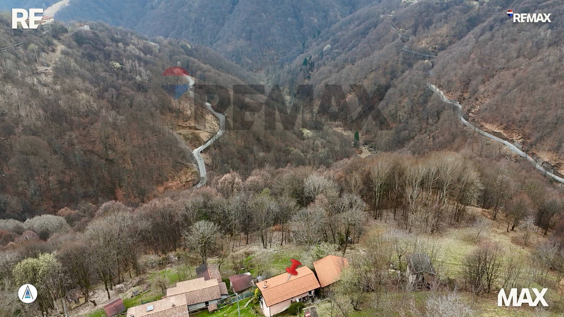 Vista delle montagne - Baita Monti di Crevegno
 
snc, San Nazzaro Val Cavargna - photo 1
