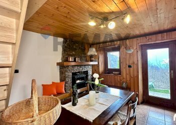 Sala da pranzo - Baita Monti di Crevegno
snc, San Nazzaro Val Cavargna - photo 17