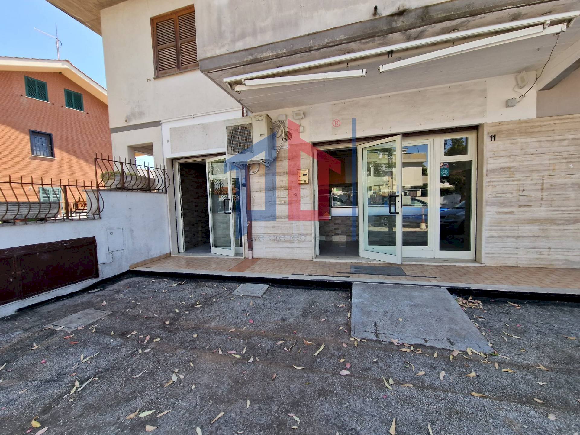 Foto 1 - Locale Commerciale via Levante, Pomezia - foto 1