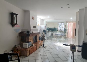 Soggiorno - Semi-detached house Palermo - photo 7