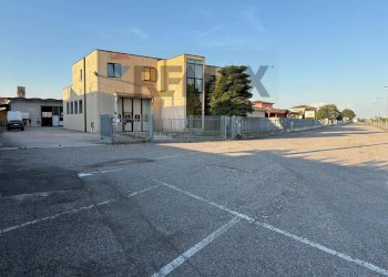 Edificio all\'aperto - Shed Salizzole - photo 1