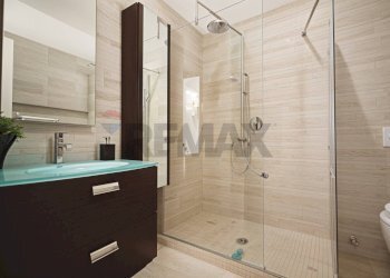 Bagno - Apartment Via Adelina Zini
 
78, Massa - photo 1