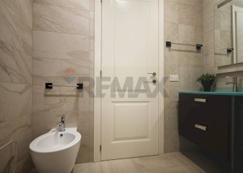 Bagno - Apartment Via Adelina Zini
 
78, Massa - photo 4