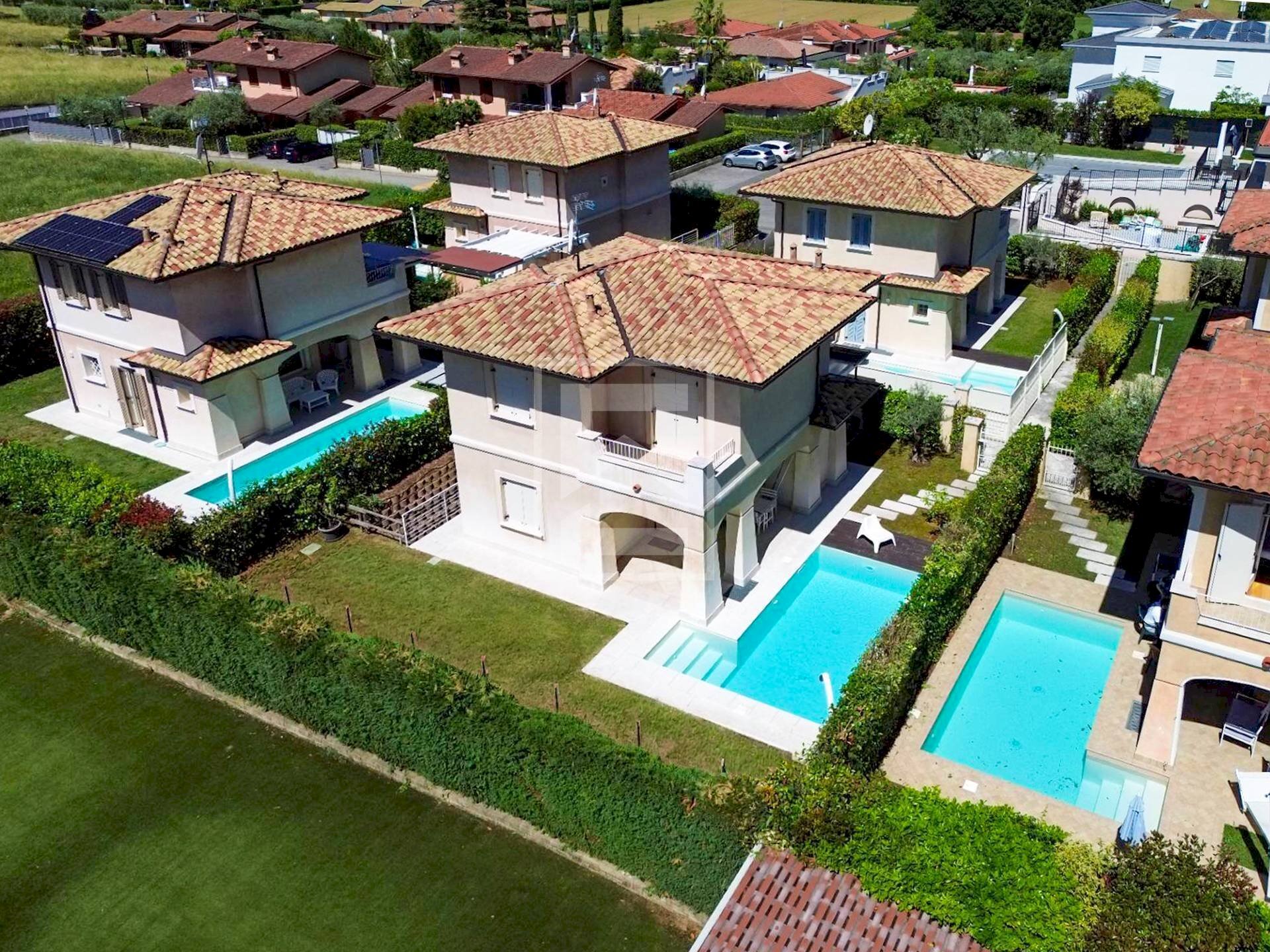 Foto 1 - Villa VIA GAZZOLO
 
6B, Manerba del Garda - photo 1