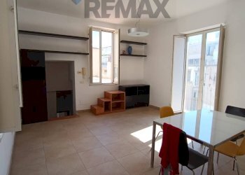 Sala da pranzo - Two-room apartment Napoli - photo 3