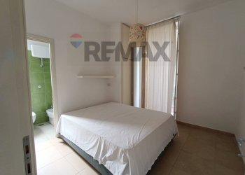 Camera / camera da letto - Two-room apartment Napoli - photo 8