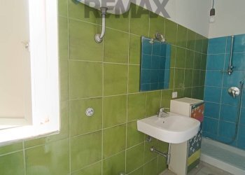 Bagno - Two-room apartment Napoli - photo 15
